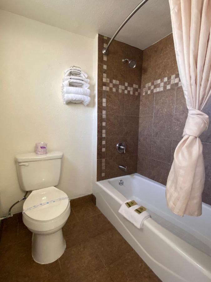 Economy Inn Paso Robles Eksteriør billede