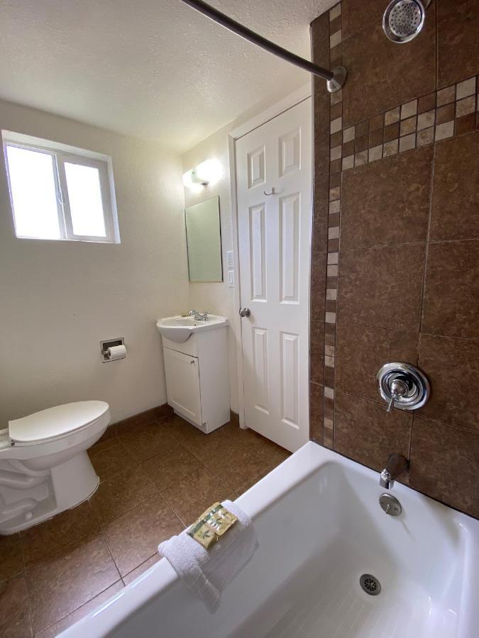 Economy Inn Paso Robles Eksteriør billede