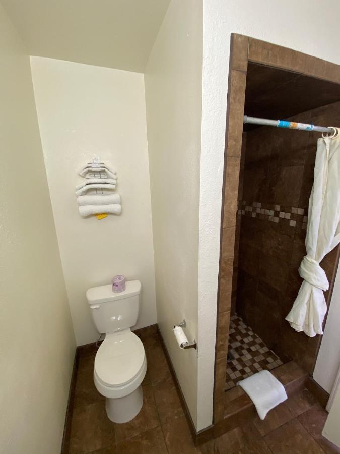 Economy Inn Paso Robles Eksteriør billede