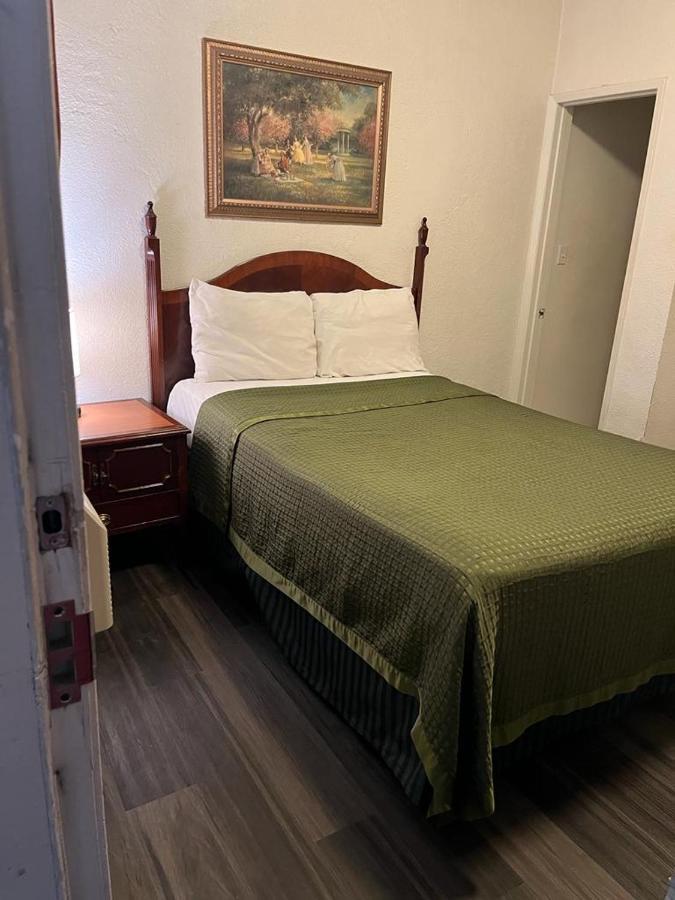 Economy Inn Paso Robles Eksteriør billede