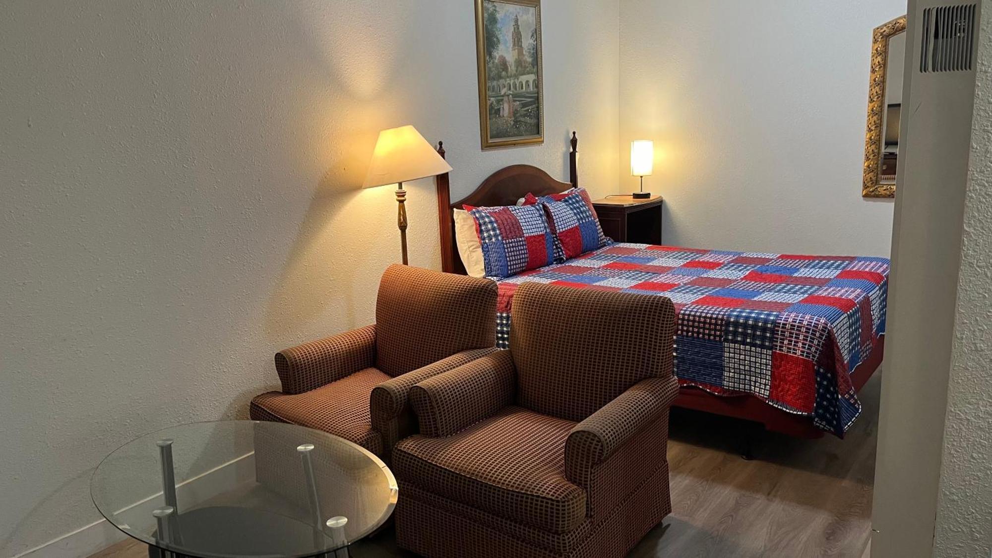 Economy Inn Paso Robles Eksteriør billede