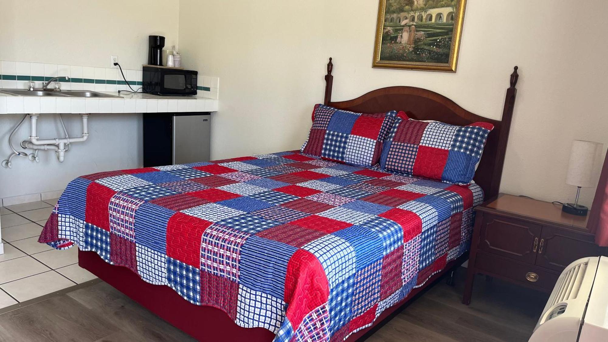 Economy Inn Paso Robles Eksteriør billede