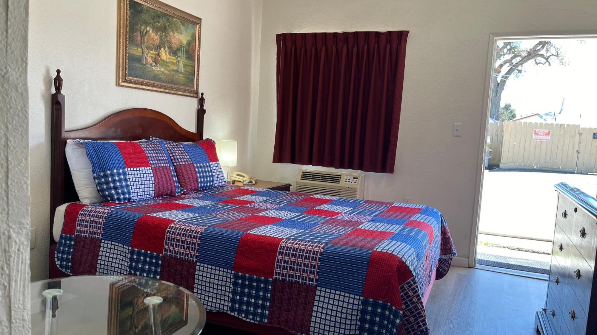 Economy Inn Paso Robles Eksteriør billede