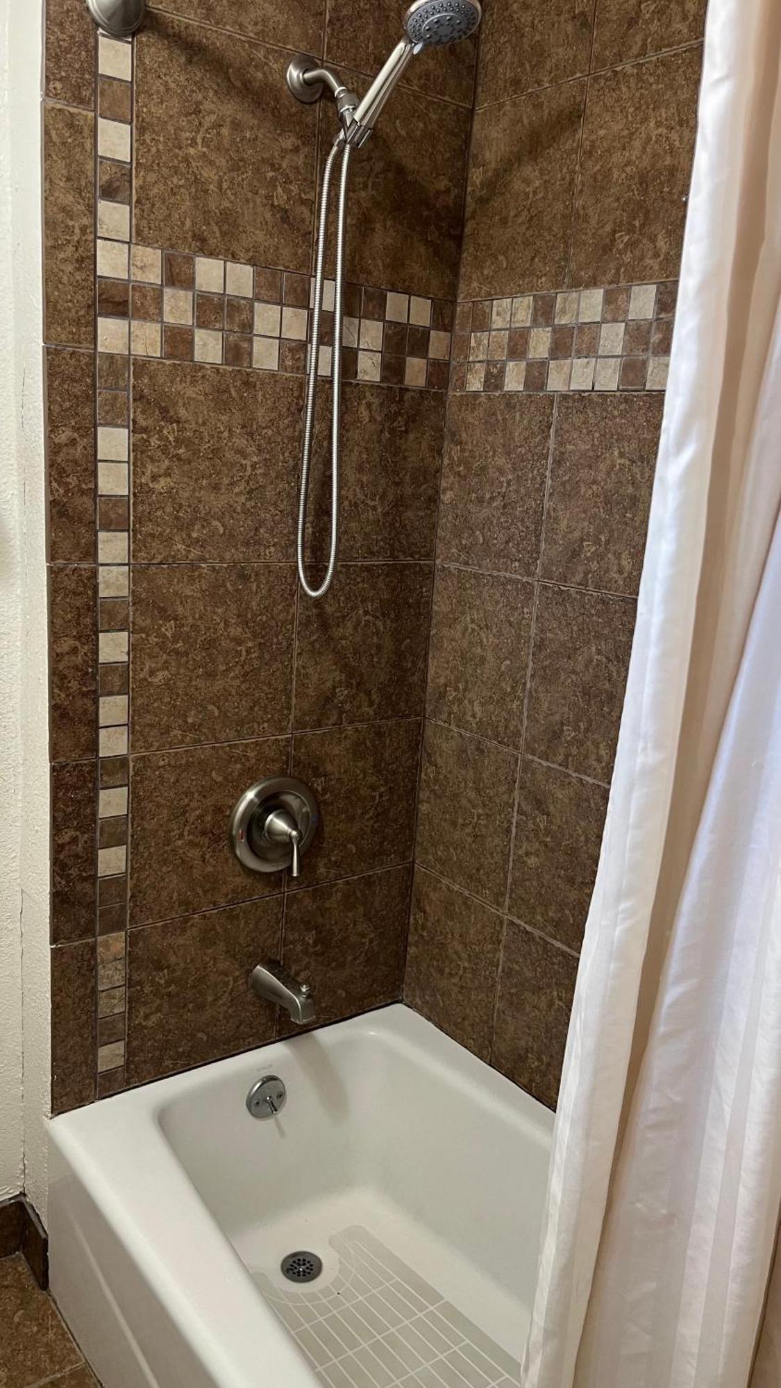 Economy Inn Paso Robles Værelse billede
