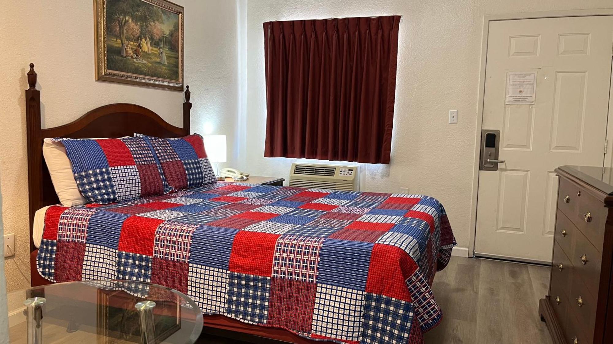 Economy Inn Paso Robles Eksteriør billede