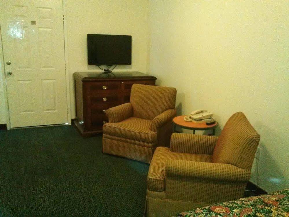 Economy Inn Paso Robles Eksteriør billede